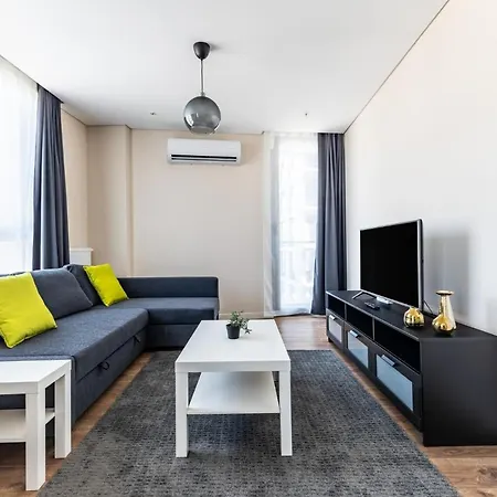 شقة Flat W Shared Pool And Garden 15 Min To Coast اسطنبول