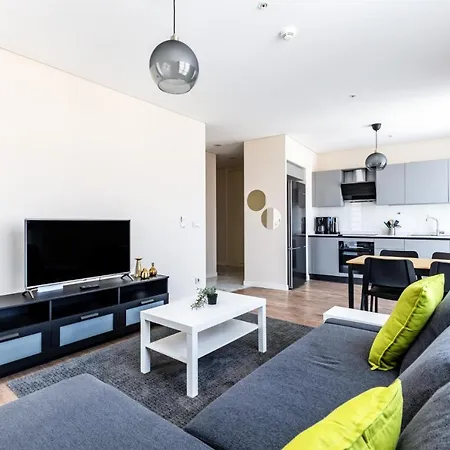 شقة Flat W Shared Pool And Garden 15 Min To Coast اسطنبول