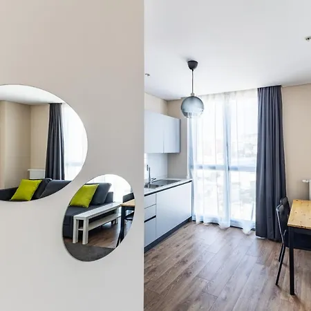 Flat W Shared Pool And Garden 15 Min To Coast Stambuł